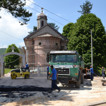 Općina Ilijaš podržava obnovu hrama Svetog proroka Ilije: Asfaltiranje parkinga i ulaza u dvorište crkve